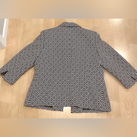 BLAZER KASPER Black & White Geometric Design, size 18 - Picture 2 of 8